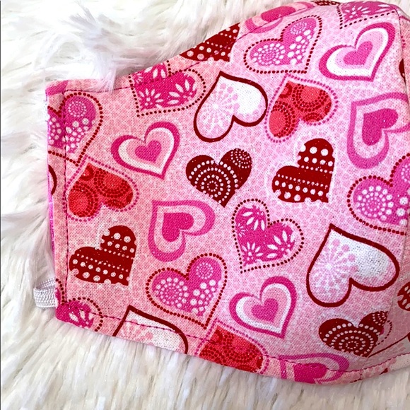 HANDMADE Pink Red Valentines Heart Face Mask - Picture 3 of 7